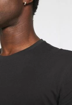 Pier One Hombre 3 PACK - Camiseta Básica - Black/mottled Dark Grey/bordeaux -Ofertas Pier One Tienda 04cd6e61680f434c97b57d78f55241fd