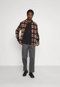 Pier One Hombre Camiseta De Manga Larga - Black -Ofertas Pier One Tienda 0d38fecf277c4835a635ab85a39615df