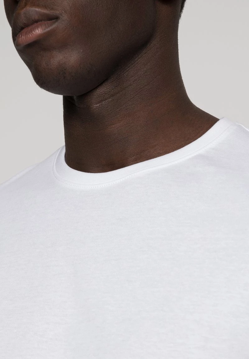 Pier One 3 PACK - Camiseta Básica - White/black/light Grey, Hombre 9 Pier One 3 PACK - Camiseta Básica - White/black/light Grey, Hombre - Imagen 7