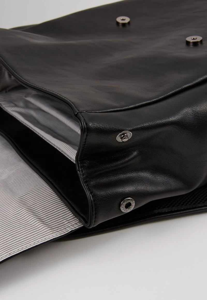 Pier One Unisexo UNISEX - Mochila - Black 10 Pier One Unisexo UNISEX - Mochila - Black - Imagen 8