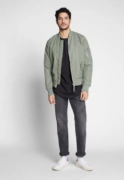 Pier One Hombre Camiseta Básica - Black -Ofertas Pier One Tienda 268ce5b5ecef4d568cfb660282e00cfa