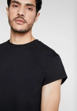 Pier One Hombre Camiseta Básica - Black -Ofertas Pier One Tienda 3848e81c19324792af8f94d650737d49