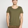 Pier One Hombre Camiseta Básica - Khaki 1 Pier One Hombre Camiseta Básica - Khaki -Ofertas Pier One Tienda 3ac764a63a484ed483db3eb19c1f28cc