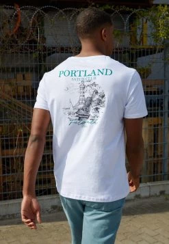 Pier One Hombre GRAPHIC T-SHIRT - Camiseta Estampada - White -Ofertas Pier One Tienda 3d77497a9faa4f8e96c3335b4627904c