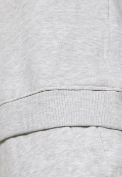 Pier One SET - Chándal - Light Grey, Hombre 15 Pier One SET - Chándal - Light Grey, Hombre -Ofertas Pier One Tienda 42d3ba224e9d4830ab57c213e3c109b4