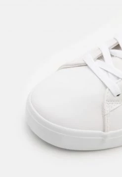 Pier One Unisexo UNISEX - Zapatillas Altas - White -Ofertas Pier One Tienda 49e51f71fb3c48bcbd63369bd13f9015