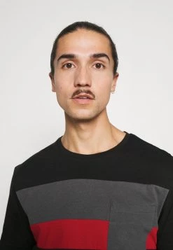 Pier One Hombre Camiseta Básica - Black -Ofertas Pier One Tienda 50846db8a23b4c719481f446a2c7f1f3