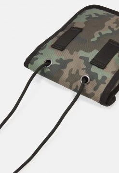 Pier One Unisexo UNISEX - Bandolera - Olive -Ofertas Pier One Tienda 51511cd5cf5b4c62a951f7be58b1560c