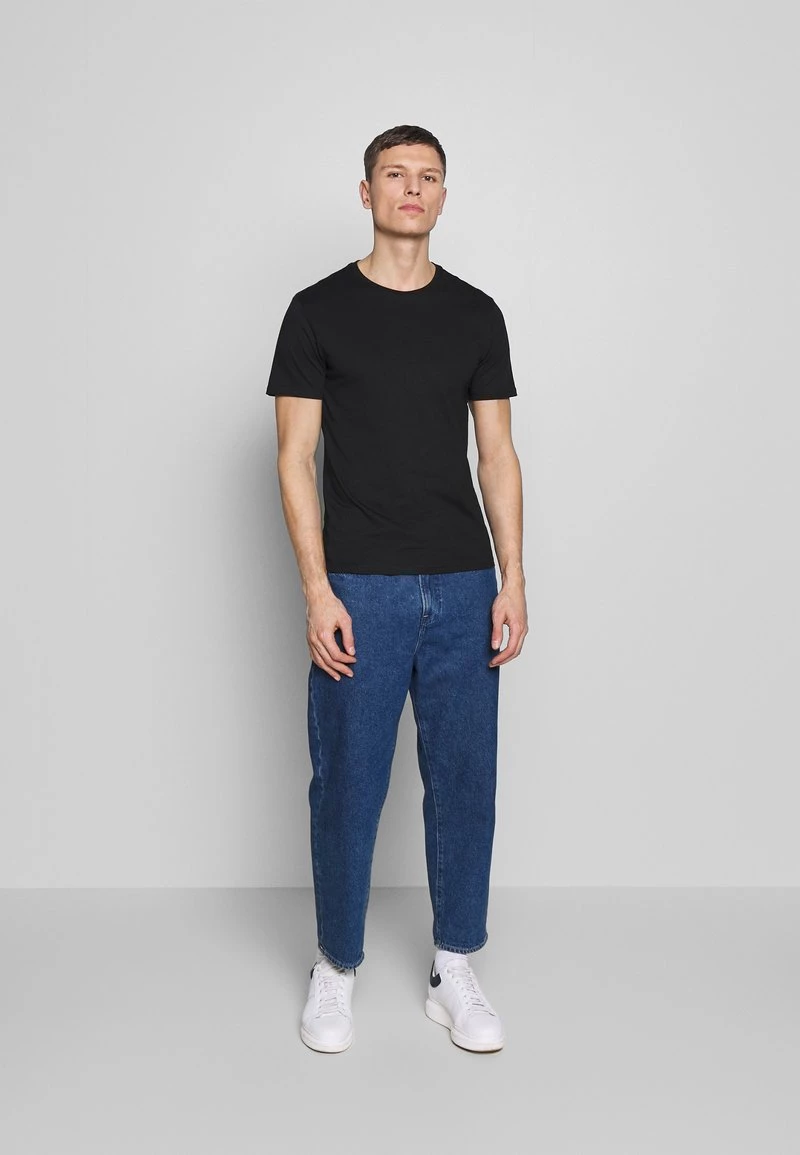 Pier One Hombre 5 PACK - Camiseta Básica - Black/white/blue 3 Pier One Hombre 5 PACK - Camiseta Básica - Black/white/blue