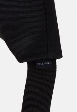 Pier One Unisexo UNISEX - Bandolera - Black -Ofertas Pier One Tienda 5ad12cfe4065434fb4a966d6c236f3fb