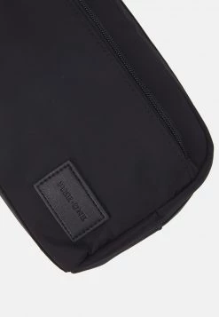 Pier One Unisexo UNISEX - Neceser - Black -Ofertas Pier One Tienda 5ecd591da0554c28a37b88635d752b7a