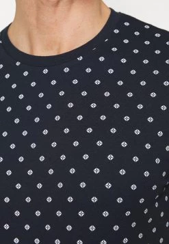 Pier One Hombre 3 PACK - Camiseta Estampada - White/dark Blue/red -Ofertas Pier One Tienda 5fcb9053133a4f0cbf3c72e8cff6c432