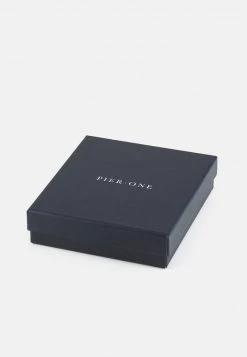 Pier One PRIDE SET UNISEX - Reloj - Multi-coloured/black, Unisexo -Ofertas Pier One Tienda 67e098f565154bad86931031e7f4ff13