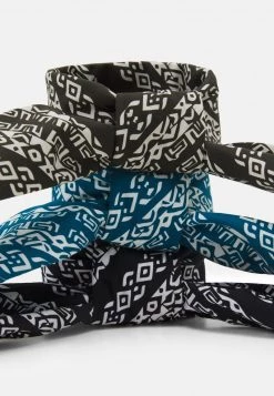 Pier One BANDANAS 3 PACK UNISEX - Pañuelo - Black/khaki/blue, Unisexo -Ofertas Pier One Tienda 6ec8dd9e3c244035ac8467b7615adab5