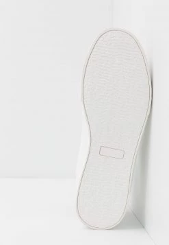 Pier One UNISEX - Zapatillas - White, Hombre 12 Pier One UNISEX - Zapatillas - White, Hombre -Ofertas Pier One Tienda 74228f1982334570b6d9a7e4467272bd