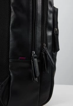 Pier One Hombre Mochila - Black -Ofertas Pier One Tienda 76d11542f77c44f99d1211cb65c092dc