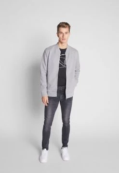 Pier One Hombre Camiseta Estampada - Black -Ofertas Pier One Tienda 89672c7e766348018cd7fd5d4d54be2d