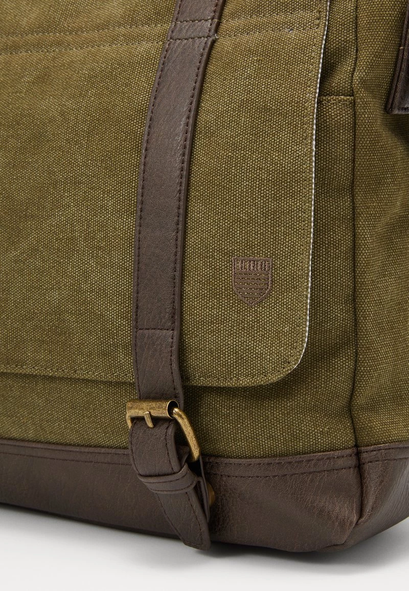 Pier One Hombre Bandolera - Oliv 5 Pier One Hombre Bandolera - Oliv - Imagen 3