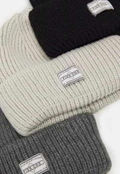 Pier One Unisexo 3 PACK UNISEX - Gorro - Black/dark Grey/off-white -Ofertas Pier One Tienda 95a5e9e5960d44b887ec581a941f516e