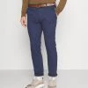Pier One BELTED - Pantalones Chinos - Dark Blue, Hombre -Ofertas Pier One Tienda a006197e91c449df9c82359f2c8f9d83