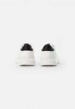 Pier One Unisexo Zapatillas - White Black -Ofertas Pier One Tienda adf1948d4f9c4731b61adb2889805b33
