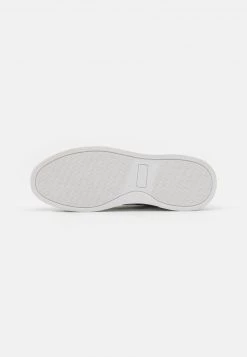 Pier One Unisexo UNISEX - Zapatillas - White -Ofertas Pier One Tienda afe0322babdc4d63a80e658fbdf78d79
