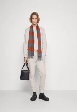 Pier One Hombre UNITED UTILITY CREW - Sudadera - Stone -Ofertas Pier One Tienda b37d34ac97424b009be26bcb17fde604