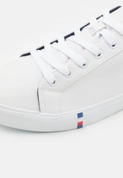 Pier One Unisexo UNISEX - Zapatillas - White 13 Pier One Unisexo UNISEX - Zapatillas - White -Ofertas Pier One Tienda b4f8bc3a381845e8a6c42698c99e61bf