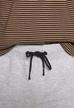 Pier One 2 PACK - Shorts - Light Grey /black, Hombre -Ofertas Pier One Tienda c4d577d8c6314b53bc4b281d9e735af0