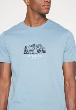 Pier One GRAPHIC T-SHIRT - Camiseta Estampada - Dark Blue, Hombre 20 Pier One GRAPHIC T-SHIRT - Camiseta Estampada - Dark Blue, Hombre -Ofertas Pier One Tienda d4e2984ad84748f9823d413e8161bd62