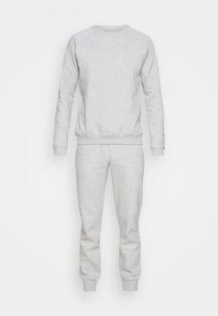 Pier One SET - Chándal - Light Grey, Hombre 14 Pier One SET - Chándal - Light Grey, Hombre -Ofertas Pier One Tienda d66fde0ab3c341dc8c14f111a7dbfd71