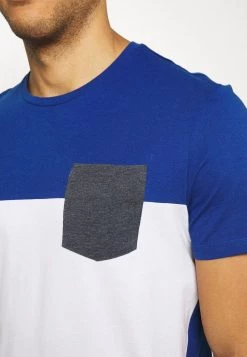 Pier One Hombre Camiseta Estampada - Light Blue -Ofertas Pier One Tienda d8cba364625c4497bf2fb6e68dc77f90