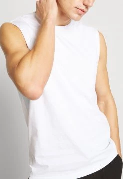 Pier One 3 PACK - Camiseta Básica - Grey/white/black, Hombre 17 Pier One 3 PACK - Camiseta Básica - Grey/white/black, Hombre -Ofertas Pier One Tienda ddc181212b114a928b8f59830838a329