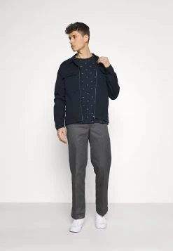 Pier One Hombre Camiseta Estampada - Dark Blue 8 Pier One Hombre Camiseta Estampada - Dark Blue -Ofertas Pier One Tienda e0b8fc7293cd46db8d733d57fd9976dc