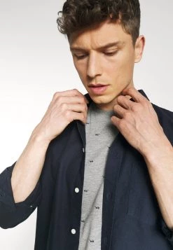 Pier One Hombre Camiseta Estampada - Grey -Ofertas Pier One Tienda e3884c285e1d4196b2b6f8b7d26bc5dc