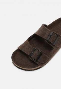 Pier One UNISEX - Sandalias Planas - Brown, Unisexo -Ofertas Pier One Tienda eb2b172e0ebc4f86b500c91702e7b89d