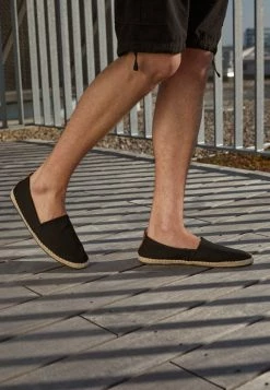 Pier One Unisexo RENA ESPADRILLE UNISEX - Alpargatas - Black -Ofertas Pier One Tienda eb96efa9c3e143cb93a1e3d28a58c715