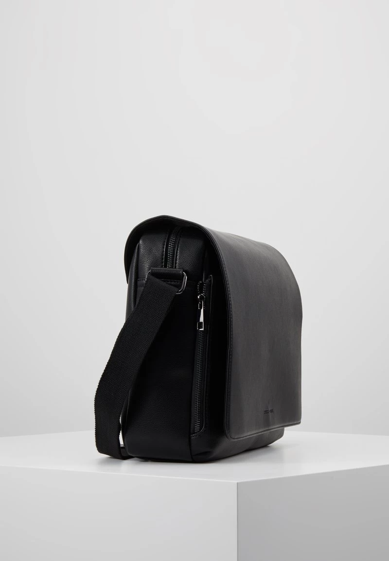 Pier One Hombre Bandolera - Black 6 Pier One Hombre Bandolera - Black - Imagen 4